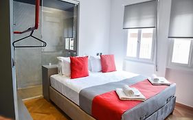 Central44 Lol Budget Room @Ermou Street