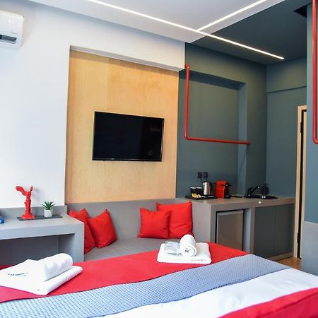 Central44 Lol Budget Room @Ermou Street Atene Esterno foto
