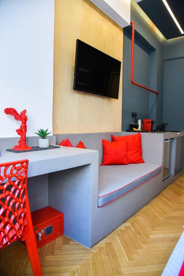 Central44 Lol Budget Room @Ermou Street Atene Esterno foto